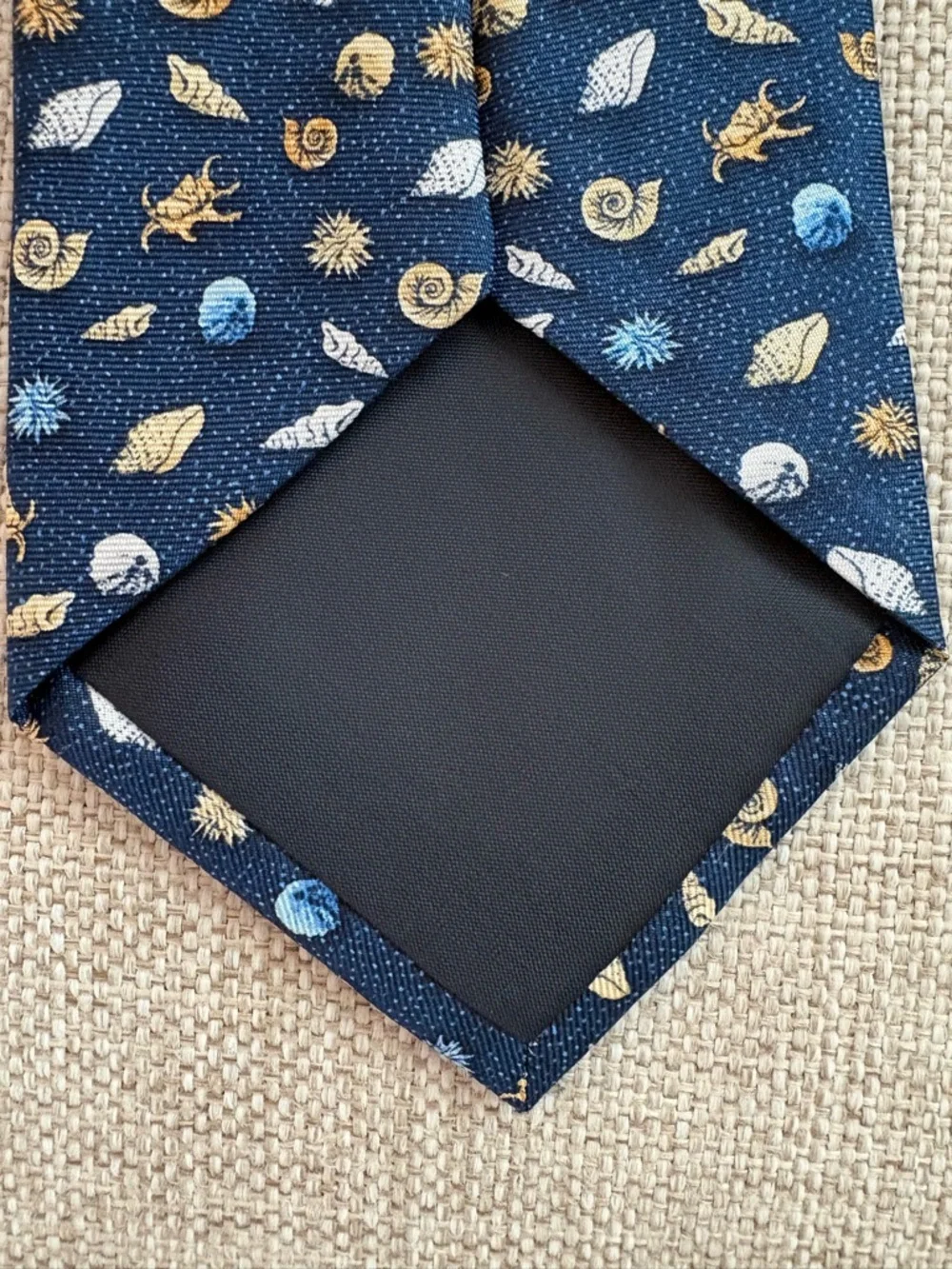 Alynn “What the Shell?!” Silk Tie Navy Seashell Crab Novelty Print